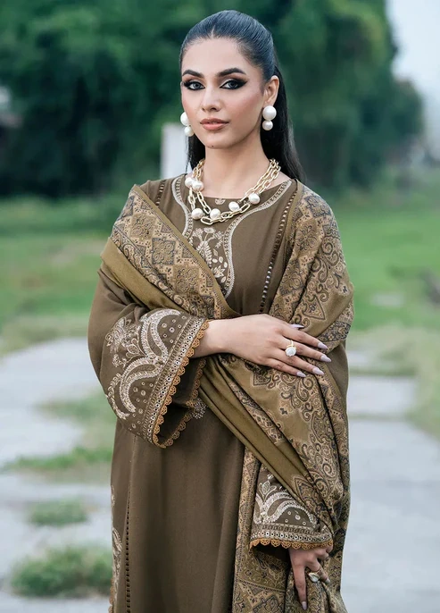 HC-1819 Izel Luxury Embroidered Lawn 3PC