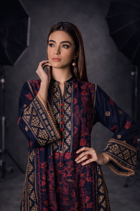 HC-301 Bareeze Luxury Embroidered Lawn 2PC