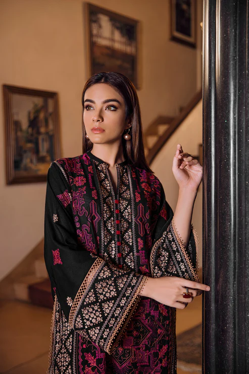 HC-301 Bareeze Luxury Embroidered Lawn 2PC