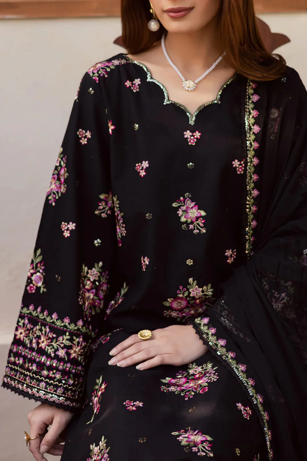 HC-819 Batik Most Demand Embroidered Lawn 3PC