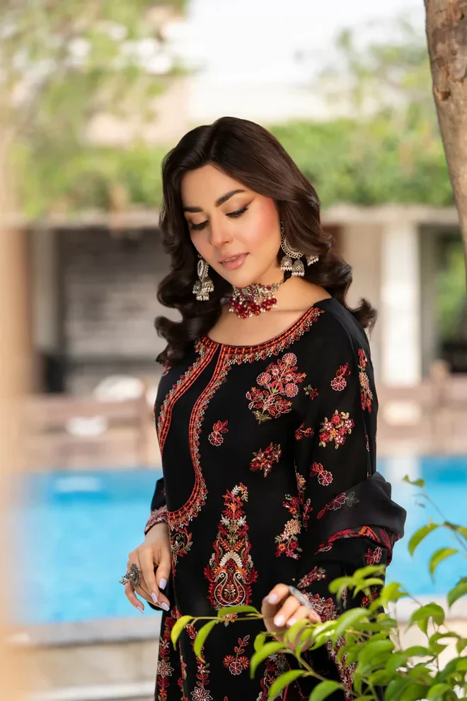 HC-2968 Hussain Rehar Elegant 3 Piece Luxury Outfit