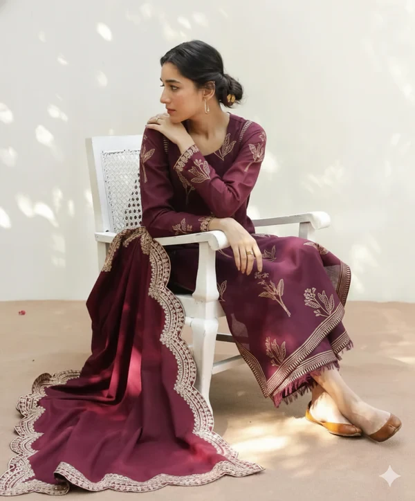 HC-5500 Mohagni elegant 3 piece suit with ready to wear dupatta for women embroidered luxury festive wear outfit