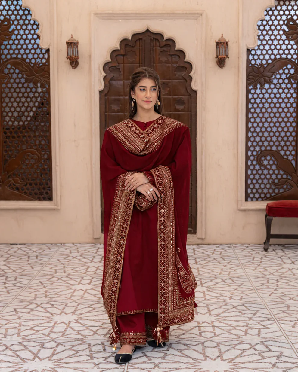 HC-1816 Dyot Luxury Embroidered Lawn 3PC