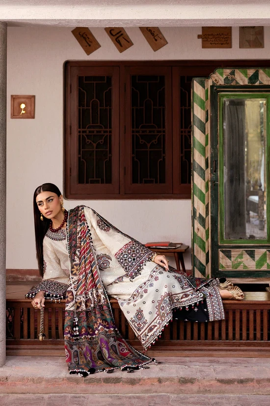HC-857 Jazmin Luxury Embroidered Lawn 3PC