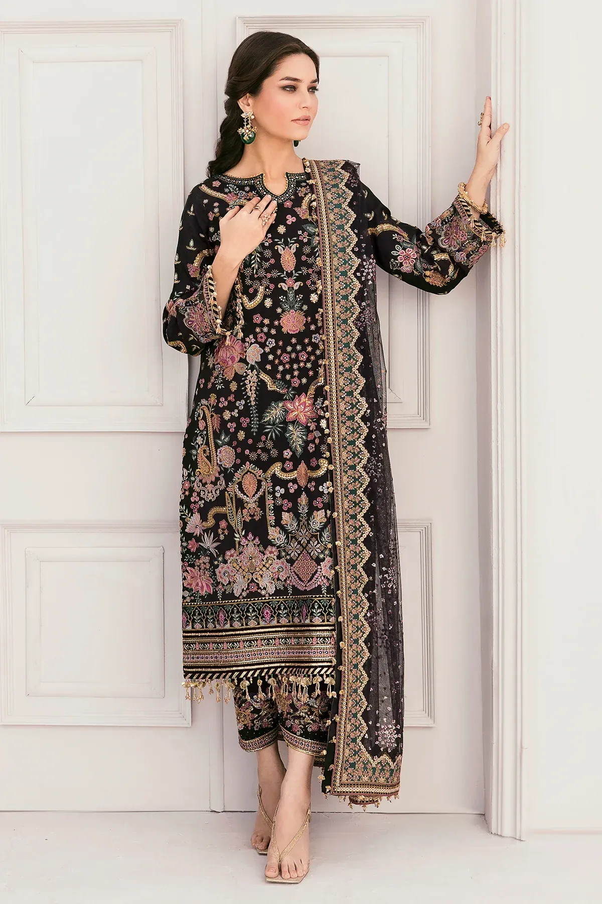 HC-0074 Baroque heavy embroidered bridal unstitched 3 piece suit for women with luxury Pakistani designer embroidery